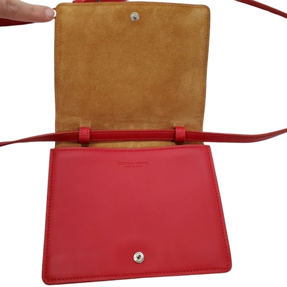 Bottega Vaneta RED MINI CASSETTE CROSSBODY BAG authentic - Picture 7 of 14